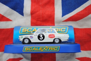 ScaleXtric C3096  Ford Cortina GT No.3 1964 EAST AFRICAN SAFARI